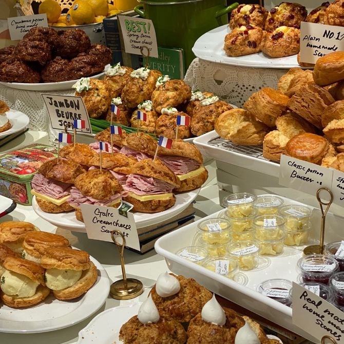 여의도 디저트 맛집 <카페 레이어드>☕️🥐 | 트립닷컴 서울 트래블로그