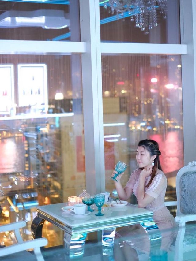 未來感落地玻璃睇日落一流打卡餐廳🥰