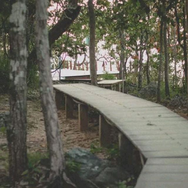 จุดชมวิวภูพานน้อย วนอุทยานบัวบาน