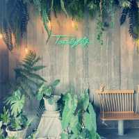 Toplofty Café  คาเฟ่สไตล์​โมเดิร์นลอฟท์