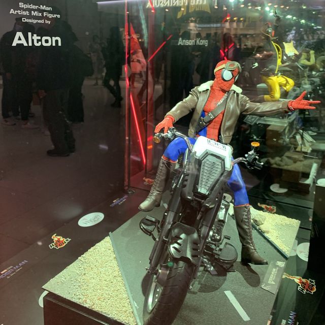 希慎化身成MARVEL世界
