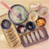 出色韓式餃子🥟、血腸湯🥣