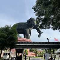 タイ　エラワン博物館