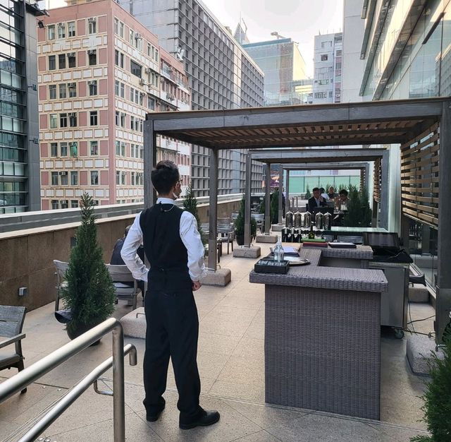 交通方便的五星級酒店酒吧