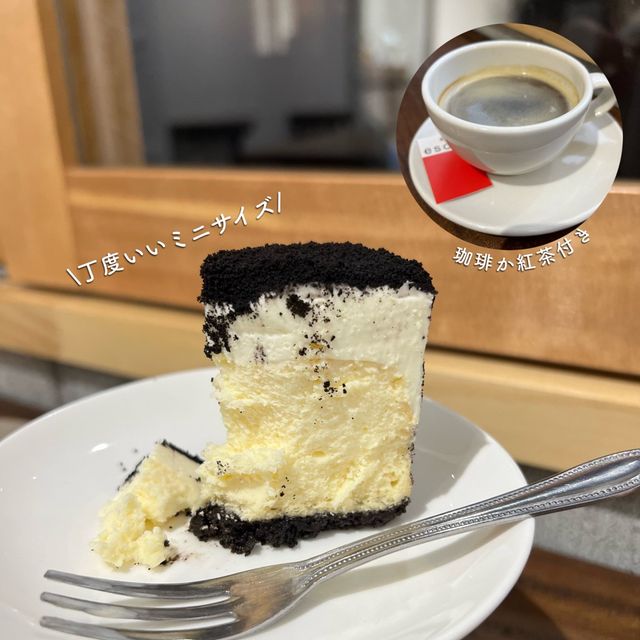 【大阪・鶴橋】話題の黒いチーズケーキが食べれる隠れ家カフェ