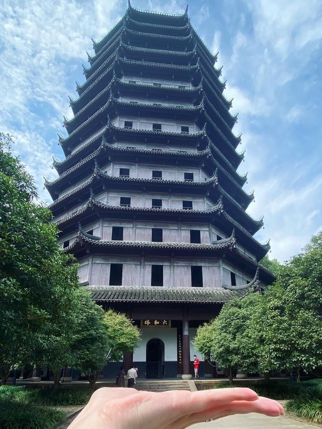 Incredible Liuhe pagoda