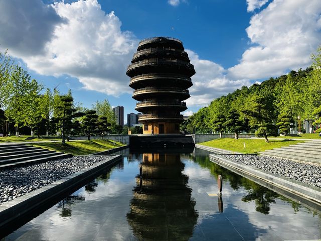 The majestic Yunlou Tower & it’s surroundings