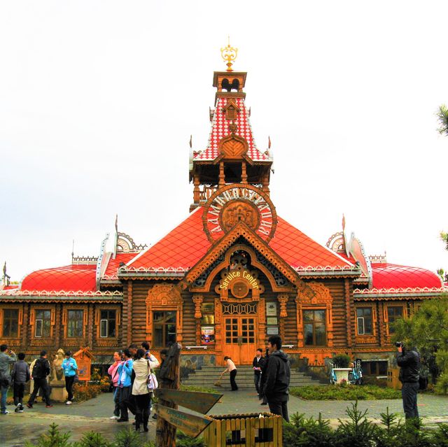 Autumn Manor Volga