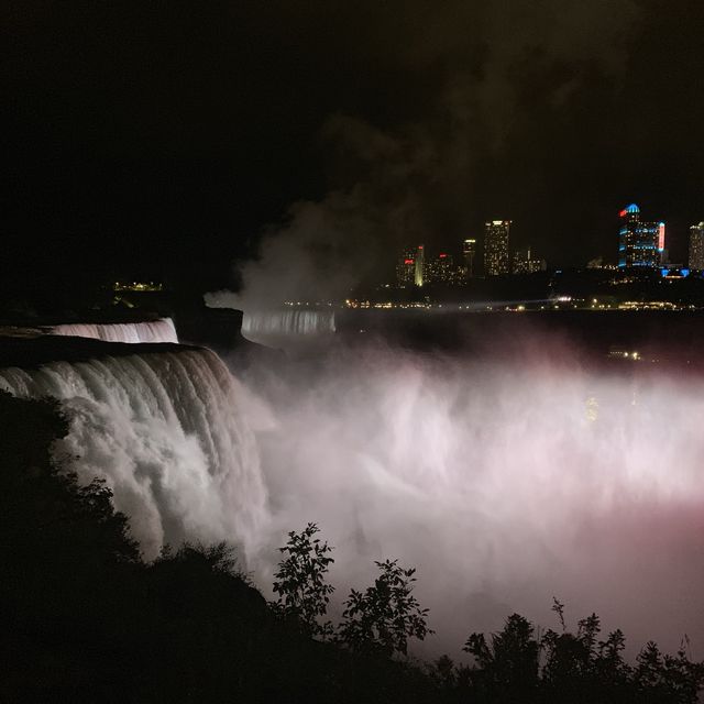 Majestic Niagara Falls, US