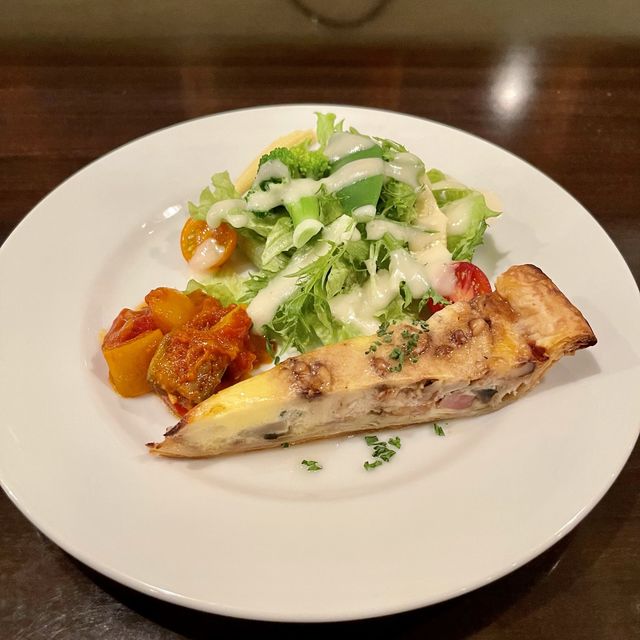 東山動物園近く。老舗の洋食店。