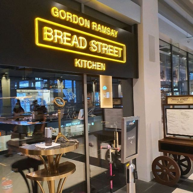 Bread Street Kitchen by Gordon Ramsay