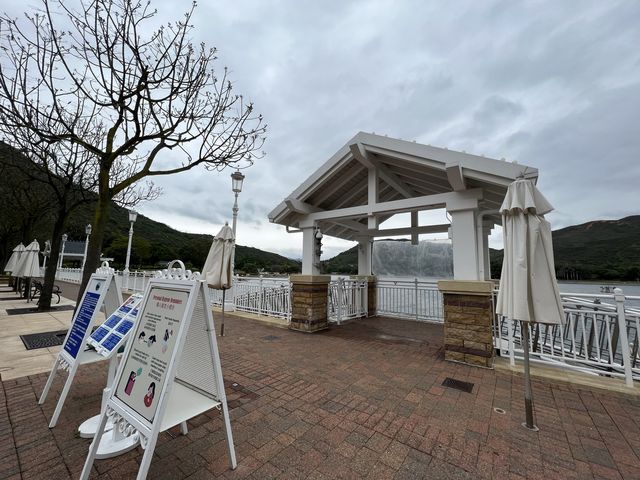 散步迪欣湖⛱