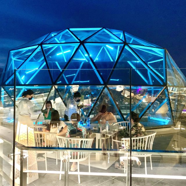 มื้อค่ำกับวิว 360 องศาของพัทยาที่ The Sky 32