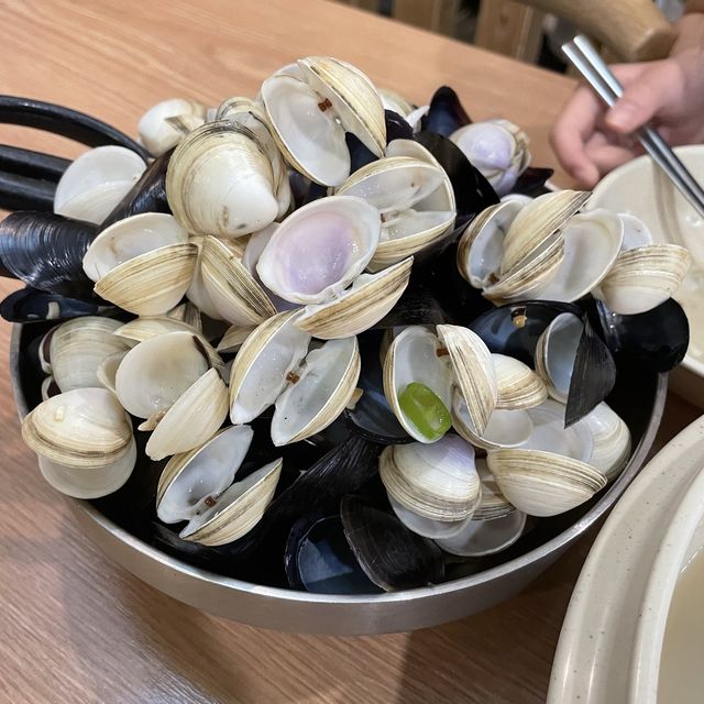 가성비 최강 맛도 최강 양도 많은 ”해운대 31센치 칼국수”