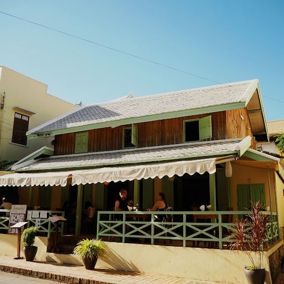 ร้านอาหารทำมะลิน ( ร้านมะขาม )