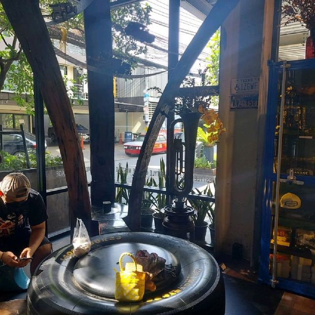 MeStyle GARAGE Hotel โรงแรมสุดชิคย่านห้วยขวาง