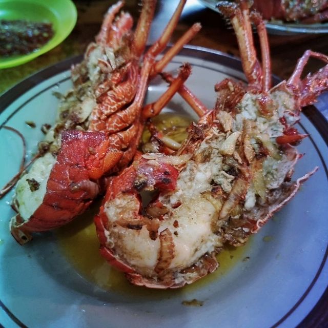 Super CHEAP & BIG lobster 