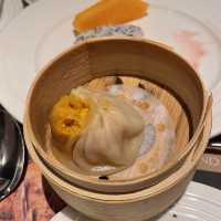 飽覽360度維港景的自助山🧁🍕🌮🫕🥘