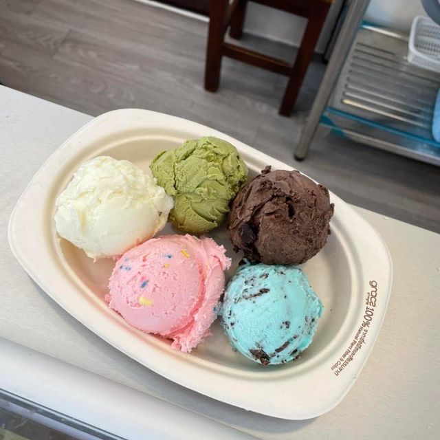 พิกัดร้านไอติมลับ @แปดริ้ว