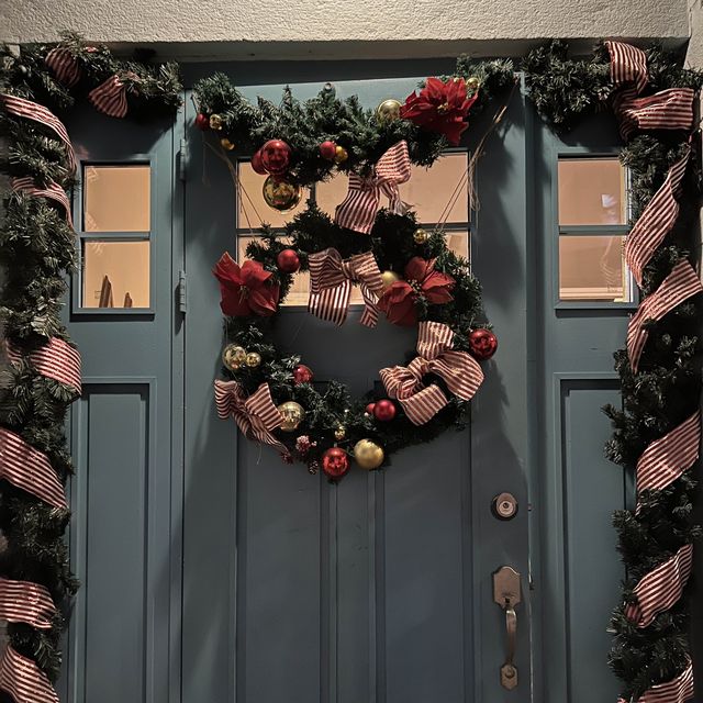 크리스마스 분위기가 꼭 동화같은 카페☃️✨