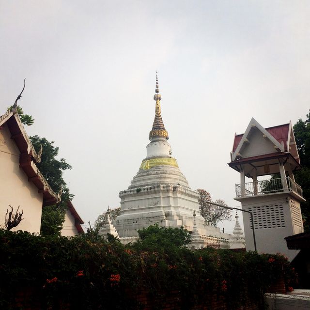 Wat Kaew Don Tao Suchadaram ~ Lampang