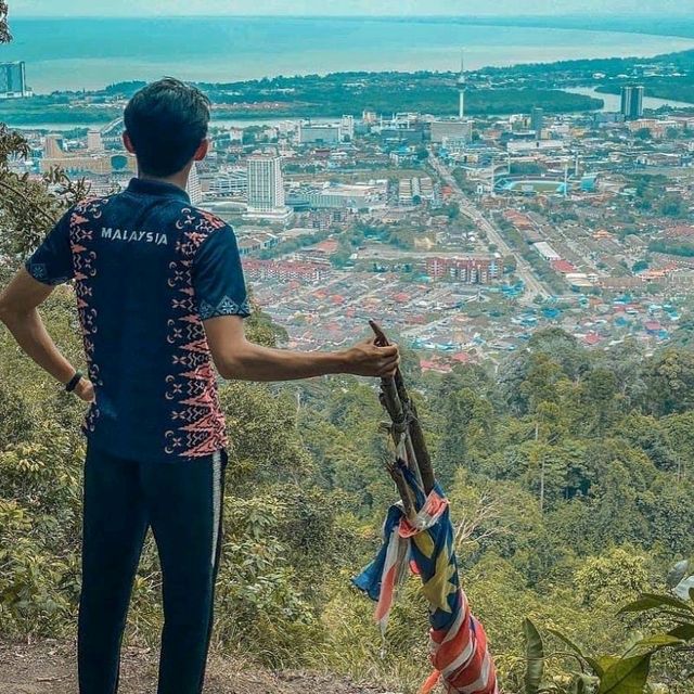 Hiking di Bukit Sekilau