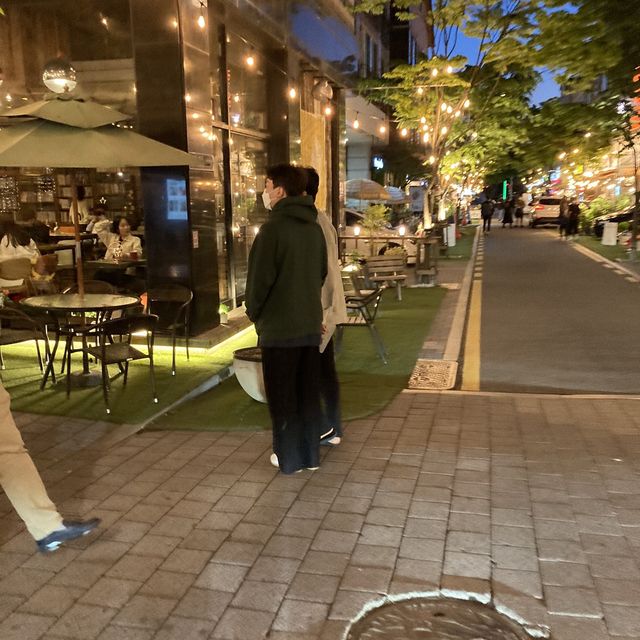 보정동 카페거리의 핫한 카페_오버더문카페