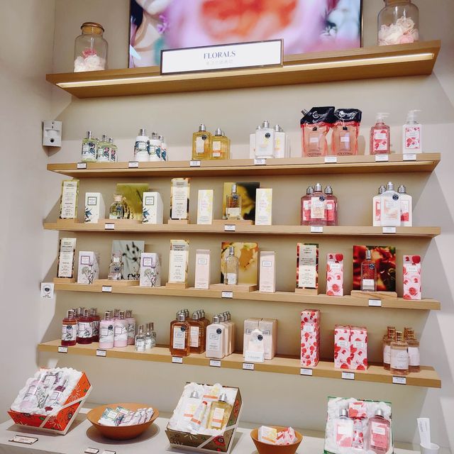 購物環境優美🧡💛🧼L'OCCITANE歐舒丹-忠孝門市 L'OCCITANE Zhongxiao Store