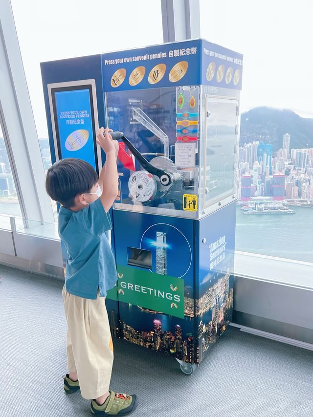 393米高空 親子高質慶祝生日 