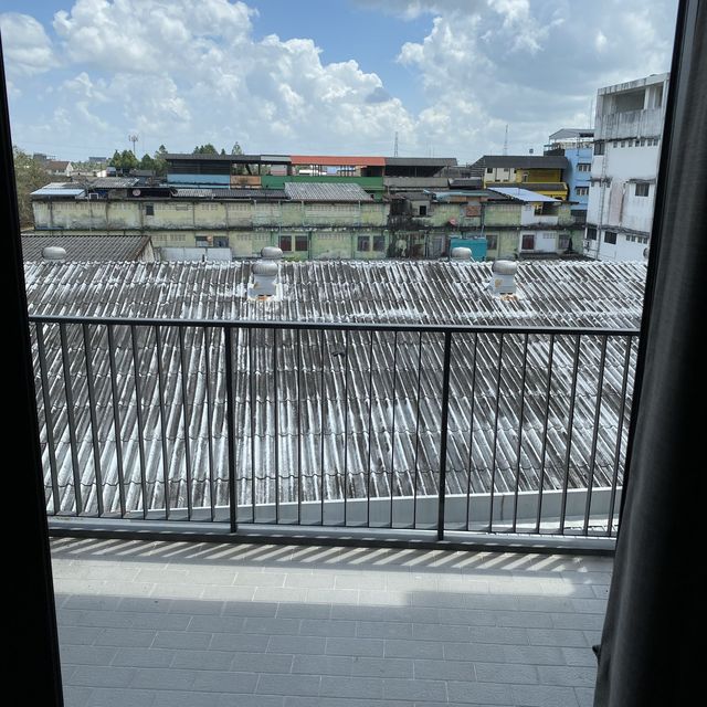 โรงแรมเก๋ทำเลดีนอนสบาย Navakitel