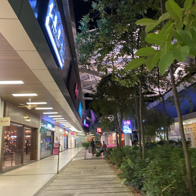 Design Village Outlet Mall  ปีนัง มาเลเซีย