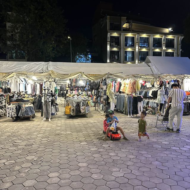 Night Market in the heart of Phnom Penh