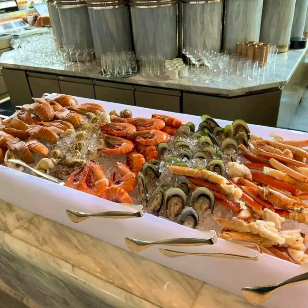 "四季酒店lunch buffet"