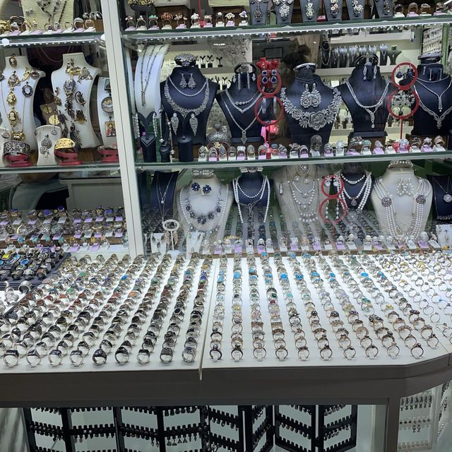 土耳其遊記 - Izmir 超好逛的市集Kızlarağası Hanı 市集