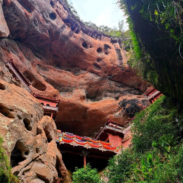 Ganlu Rock Temple and Taining Global Geopark