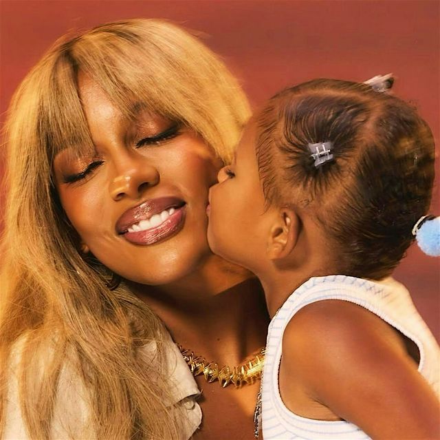 Meet and Greet Grammy winning artist Victoria Monét at Malik Books | Malik Books