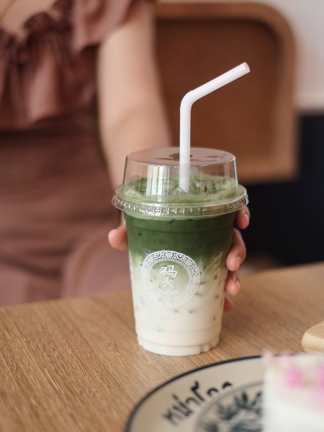 Matou Hostel & Cafe