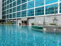 Turquoise swimming pool at Orchard Hotel