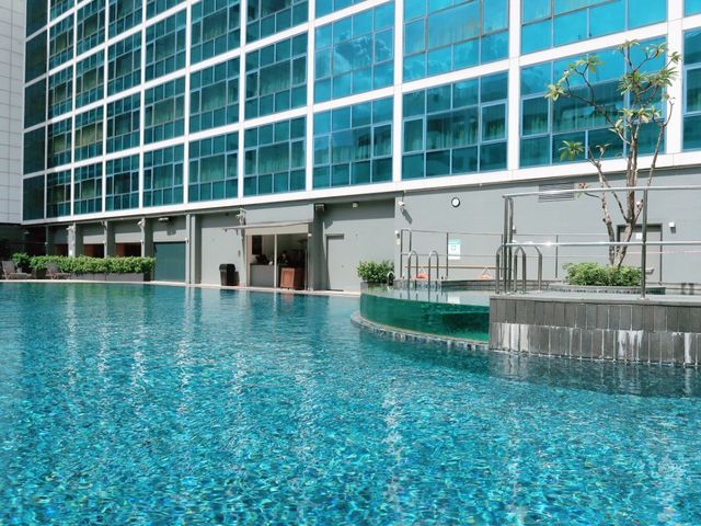 Turquoise swimming pool at Orchard Hotel