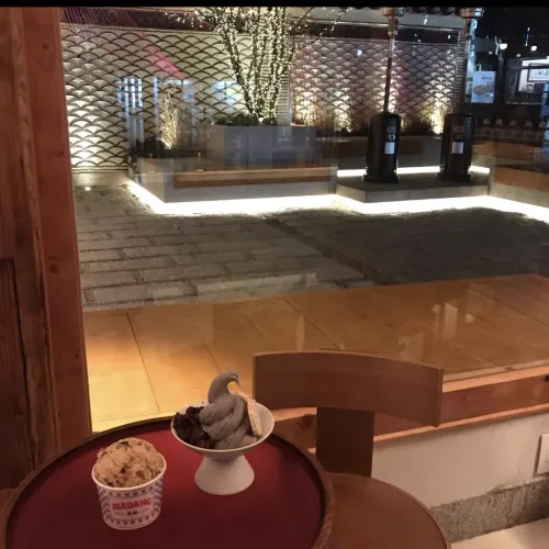 韓国/ソウル【安国】韓屋のバスキンロビンス