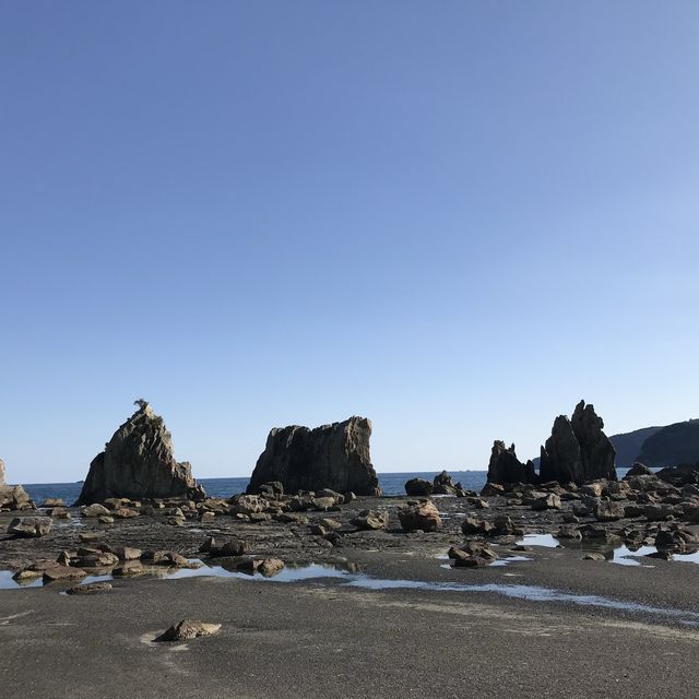 🇯🇵 日本本州最南端奇岩怪石 - 橋杭岩