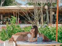 The Oxygen Pattaya คาเฟ่ริมทะเลสไตล์ tropical