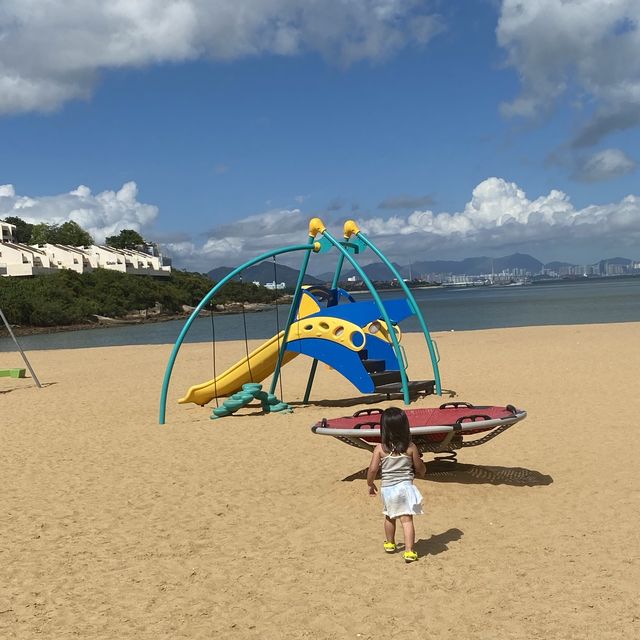 全港最大的大白灣沙灘兒童遊樂場