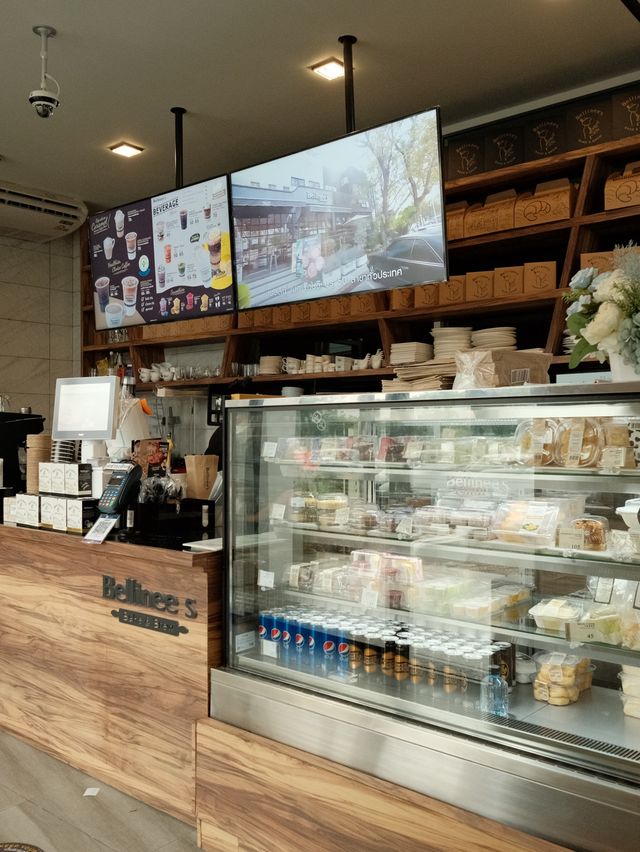 Bellinee ’s Bake & Brew