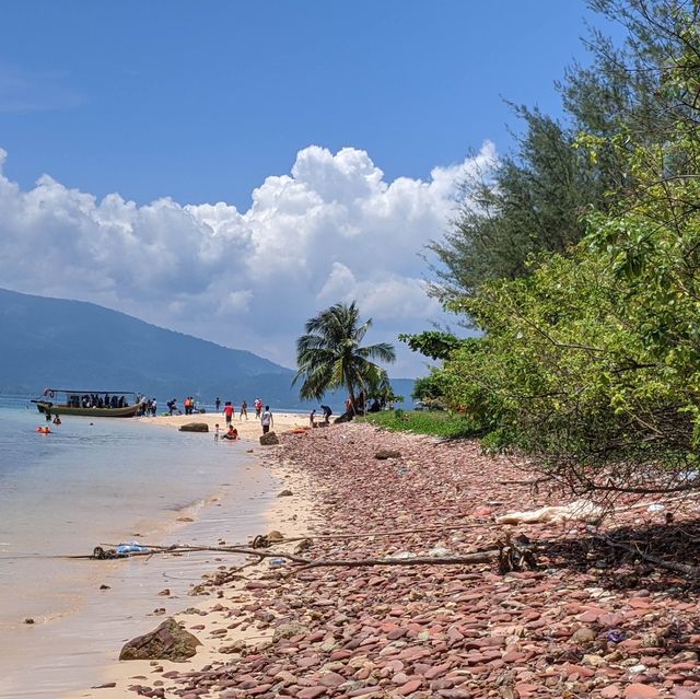 Clear water. Lot of fish.. Recomended!