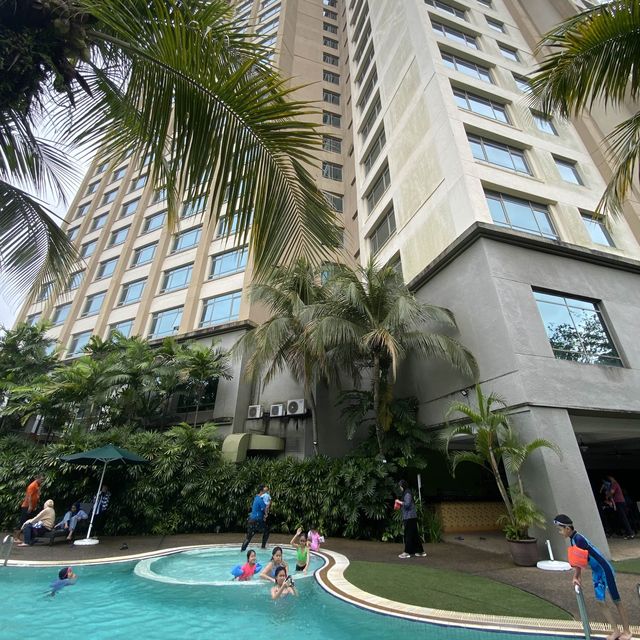 Beautiful Pool @ Eastin Hotel KL Beautiful Pool @ Eastin Hotel KL