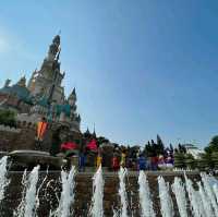 HONG KONG DISNEYLAND