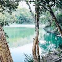 藍地水塘