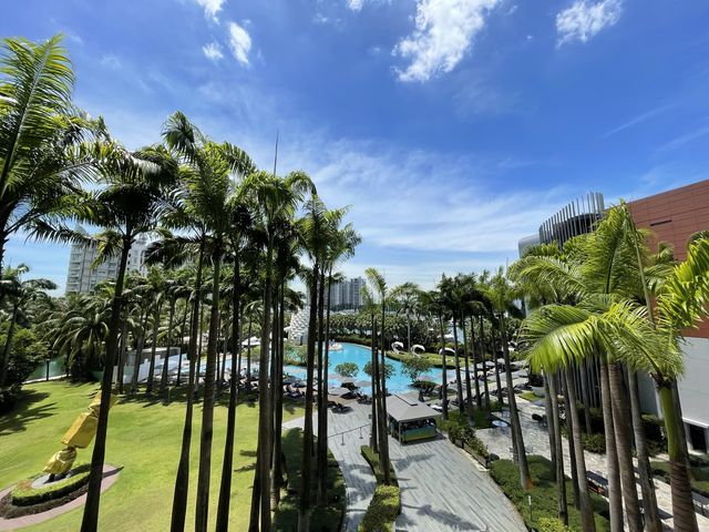 Largest hotel resort swimming pool in SG