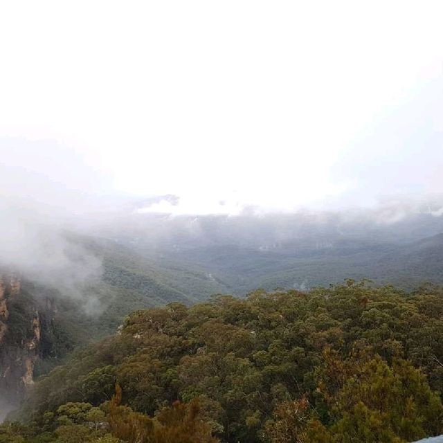 Hiking in Blue Mountains National Park
